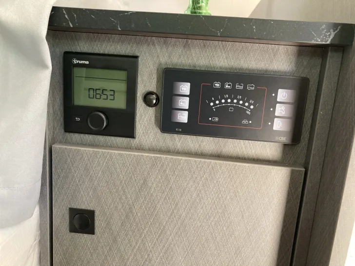 Fahrzeugbild Etrusco T 5900 FB SOLAR+MARKISE+KAMERA+DAB+TEMPOMAT #31