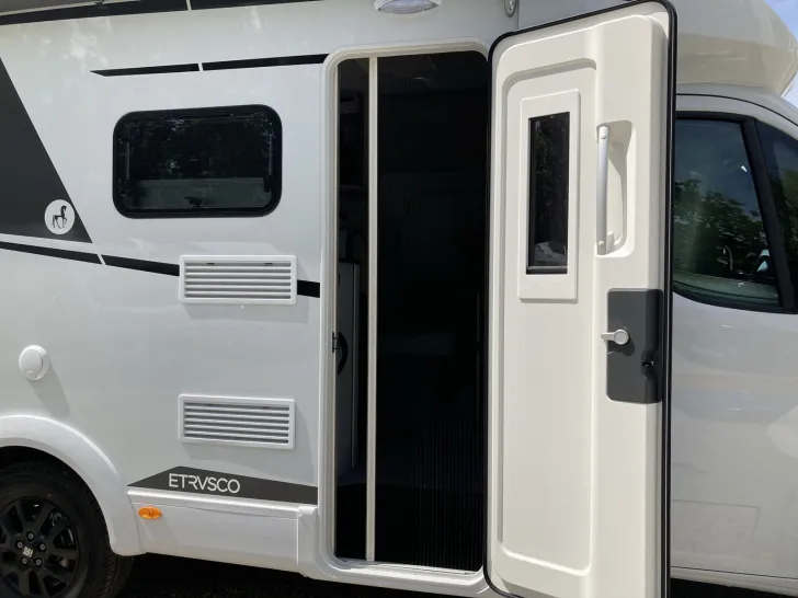 Fahrzeugbild Etrusco T 5900 FB SOLAR+MARKISE+KAMERA+DAB+TEMPOMAT #38