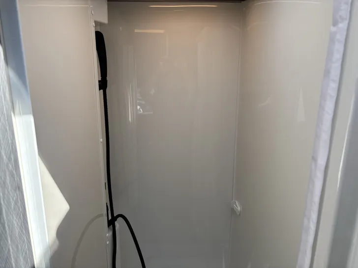 Fahrzeugbild Etrusco T 6900 SB HUBBETT+TV+SAT+AUTOM+MODELL 26 #28