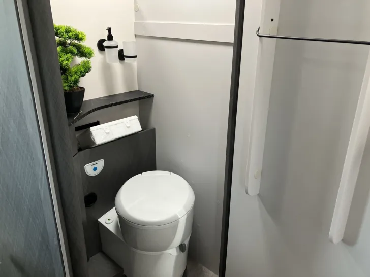 Fahrzeugbild Etrusco I 7400 QBC MARKISE+AUTOMATIK+KAMERA+TEMPOMAT #28