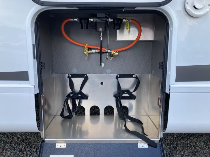 Fahrzeugbild Etrusco T 6900 SB SOLAR+MARKISE+FAHRRADTRÃGER+AUTOMATIK #32
