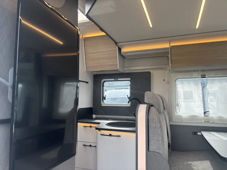 Fahrzeugbild Etrusco T 6900 SB SOLAR+MARKISE+AUTOM+FAHRRADTRÃGER #14