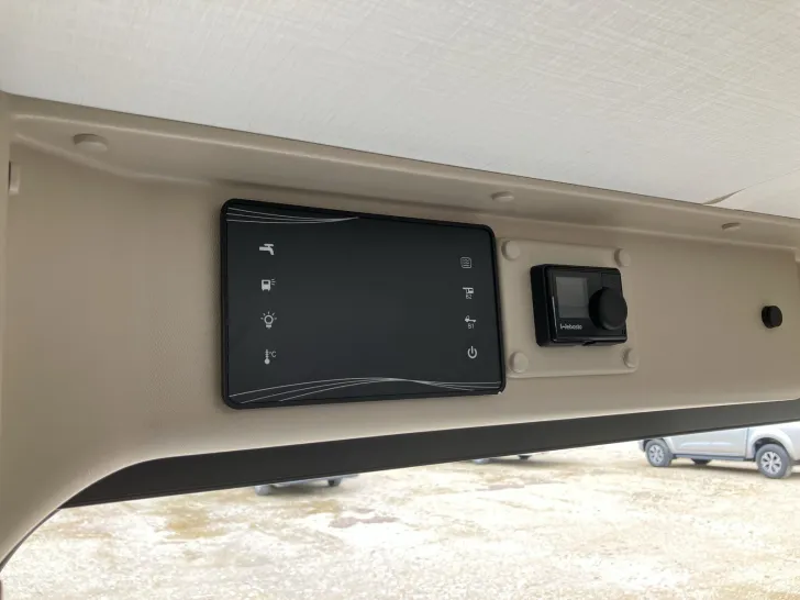 Fahrzeugbild Karmann Mobil DAVIS 540 Trendstyle RÃŒckfahrkamera + Markise #35