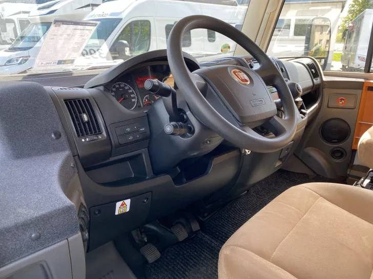 Fahrzeugbild Hymer Exsis i 524 SEHR GEPFLEGT+MOFA HALTERUNG #10