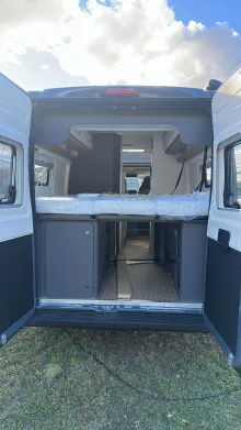 Heckgarage Hobby PRESTIGE Van 640 ET First Edition 180 PS / Automatik