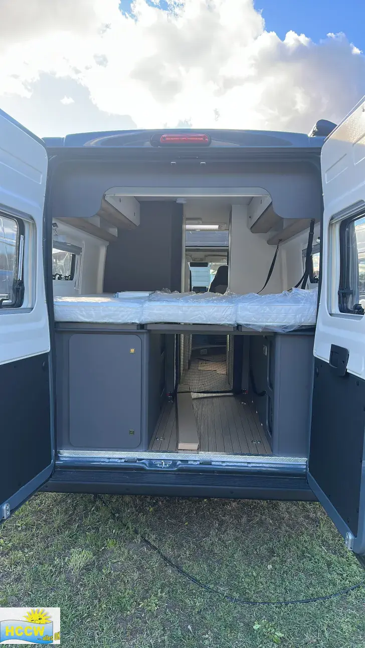 Heckgarage Hobby PRESTIGE Van 640 ET First Edition 180 PS / Automatik