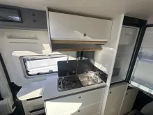Toilette Hobby PRESTIGE Van 640 ET First Edition 180 PS / Automatik