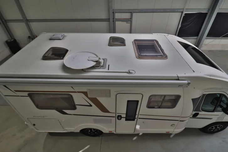Fahrzeugbild Eura Mobil Profila T675 SB/Automatik/Festbett/Klima/Markise #5