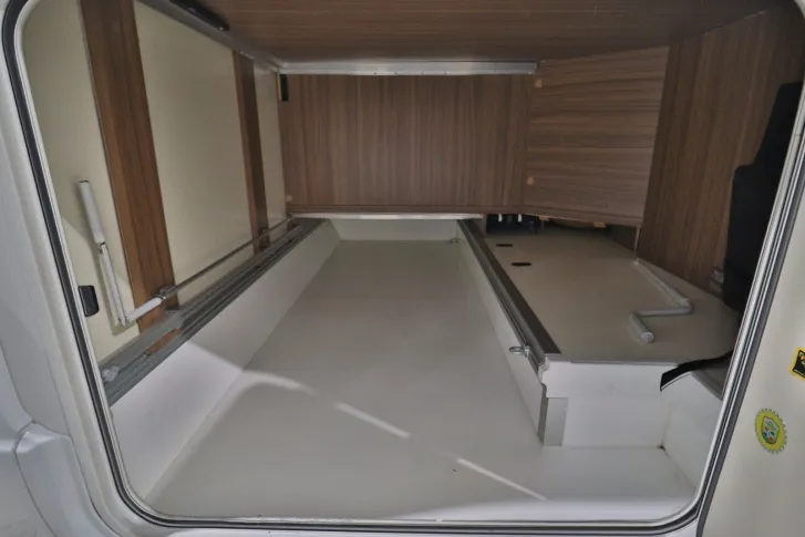 Fahrzeugbild Eura Mobil Profila T675 SB/Automatik/Festbett/Klima/Markise #6
