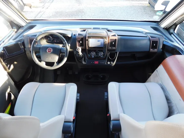 Fahrzeugbild Mobilvetta K-Yacht 85 Tekno Line AHK+Markise+Maxxfan+SAT+TV #17