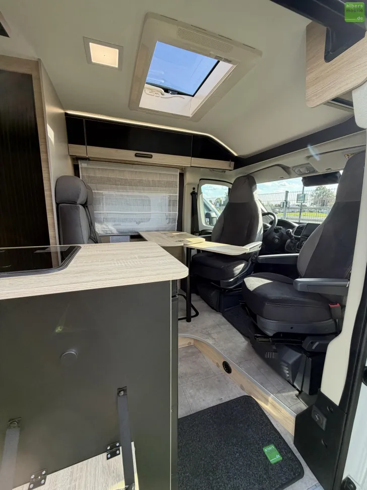 Fahrzeugbild Challenger Van Sport Edition V217 Arctic Solar Safety 2027 #8