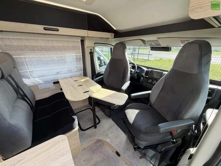 Fahrzeugbild Challenger Van Sport Edition V217 Arctic Solar Safety 2027 #10