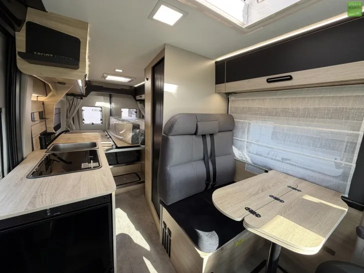 Fahrzeugbild Challenger Van Sport Edition V217 Arctic Solar Safety 2027 #12