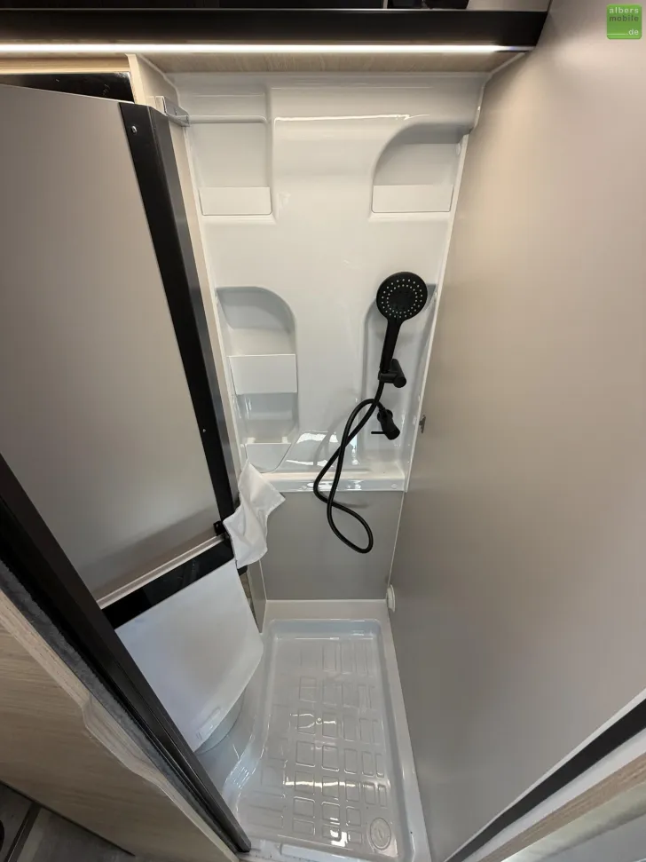 Fahrzeugbild Challenger Van Sport Edition V217 Arctic Solar Safety 2027 #22