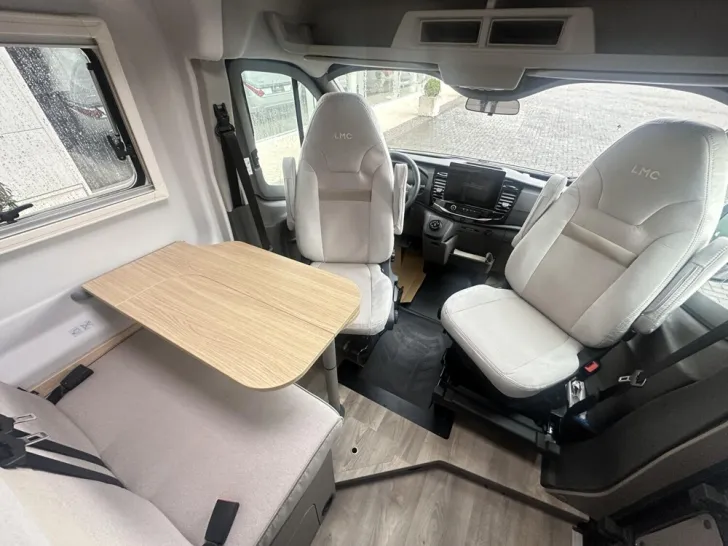 Fahrzeugbild LMC Innovan Ford 592 #14