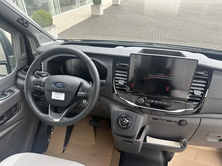 Fahrzeugbild LMC Innovan Ford 592 #15