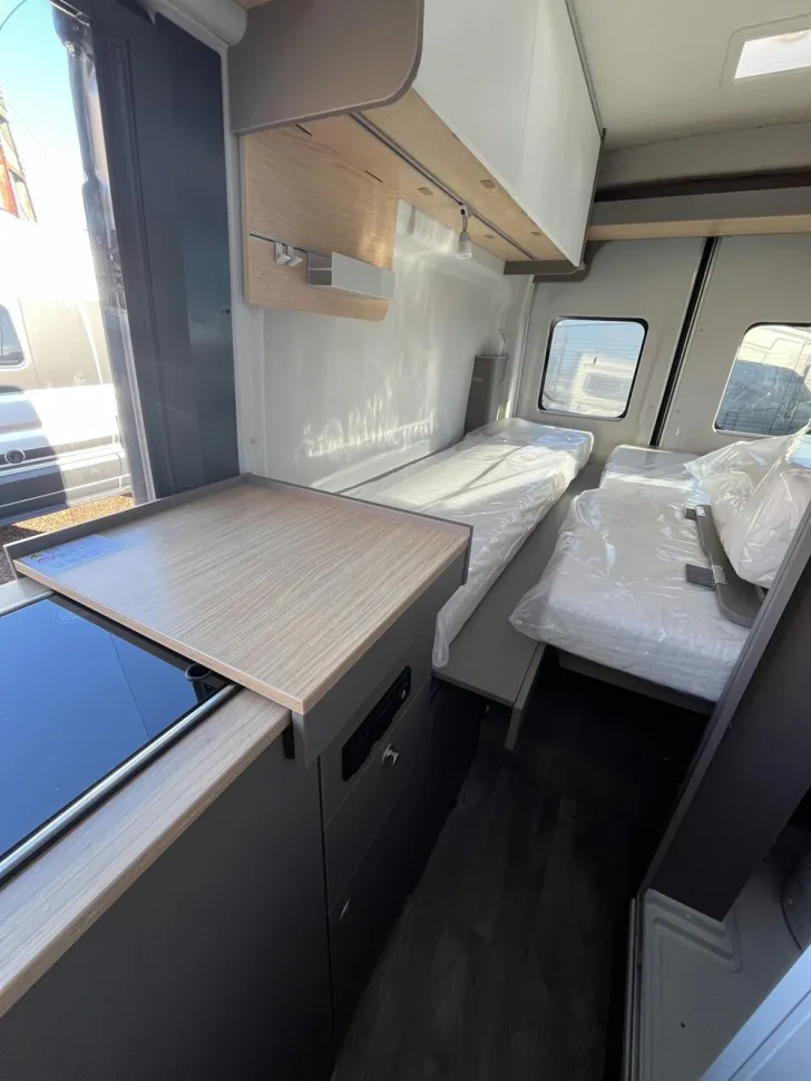 Fahrzeugbild LMC Innovan Ford 592 #16