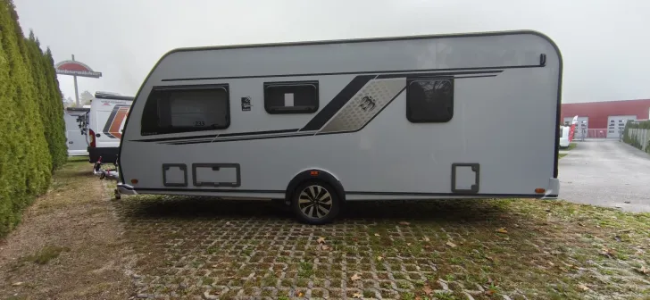 Fahrzeugbild Knaus Südwind 580 UF Black Selection #4