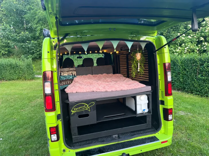 Fahrzeugbild Opel Vivaro individueller Holzausbau #4