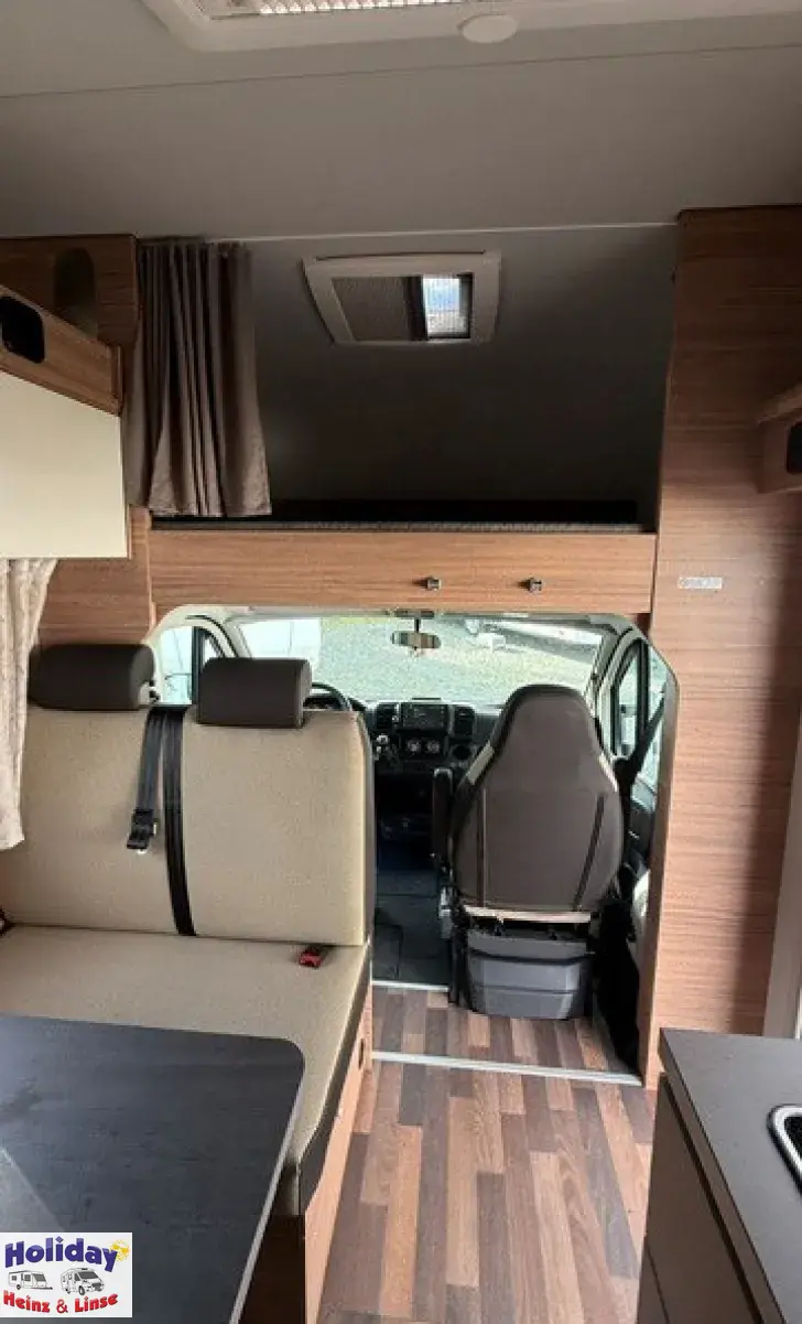 Fahrzeugbild Weinsberg CaraHome 650 DG 140 PS Schalter #7