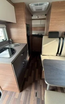 Fahrzeugbild Weinsberg CaraHome 650 DG 140 PS Schalter #9