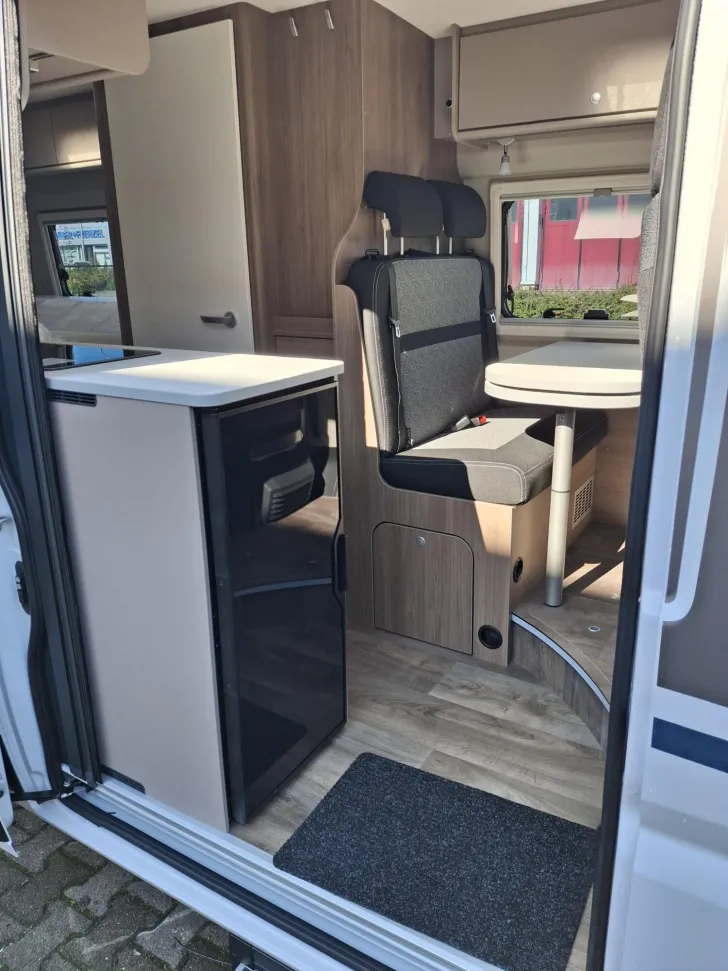 Fahrzeugbild Carado CV 640 Multimedia / Diesel 90l / Markise #12