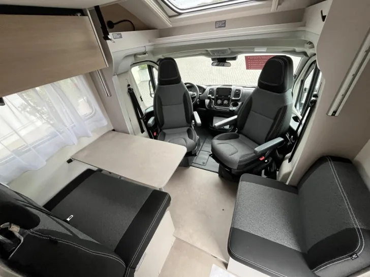 Fahrzeugbild LMC Tracer 730 EL #4