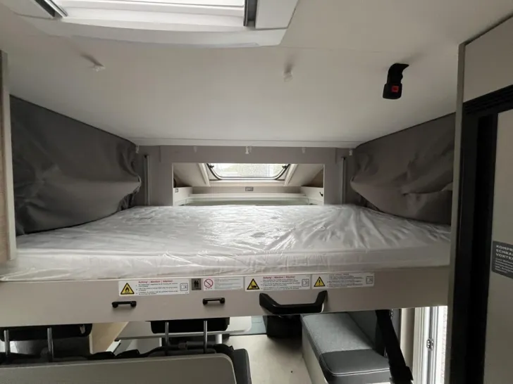 Fahrzeugbild LMC Tracer 730 EL #7
