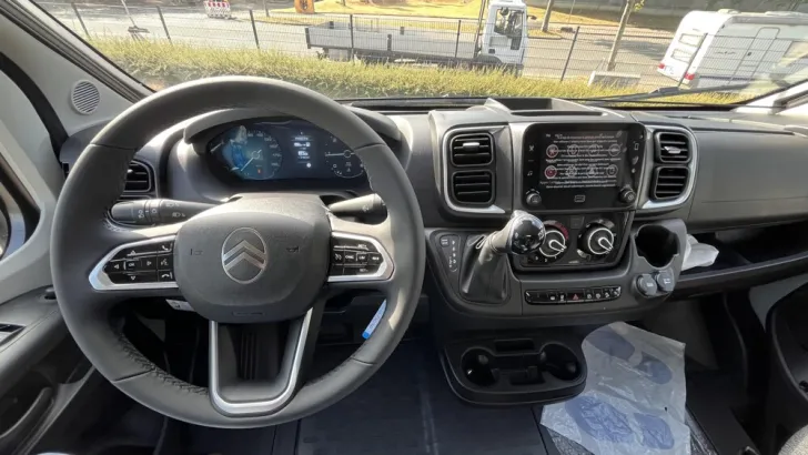 Fahrzeugbild LMC Innovan Pure 640 #14