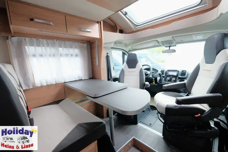 Fahrzeugbild Weinsberg CaraSuite 650 MEG 8-Stufen-Wandlerautomatik #12