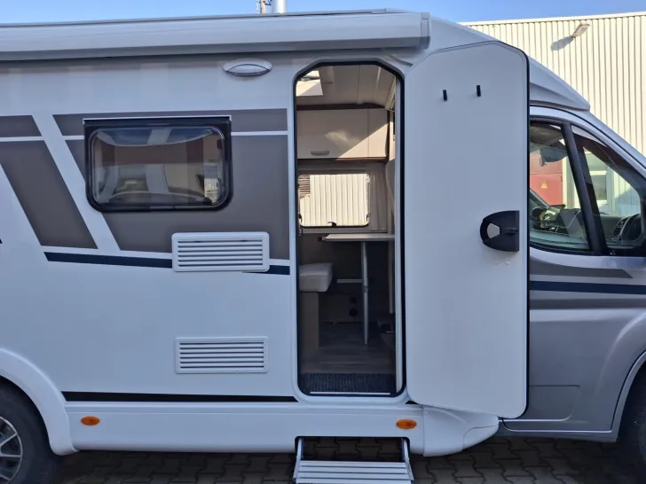 Fahrzeugbild Carado V 337 pro+, safety acc, multimedia #10