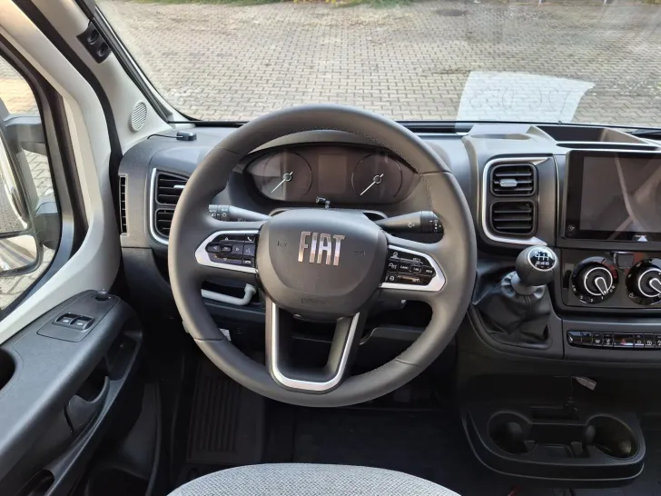 Fahrzeugbild Carado V 337 pro+, safety acc, multimedia #20