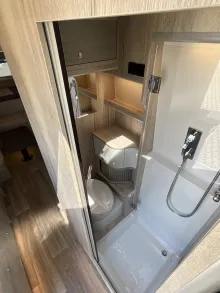 Fahrzeugbild Megamobil Andere Lounge 680S Twin MAN+MaxxFan+18 Alu #12