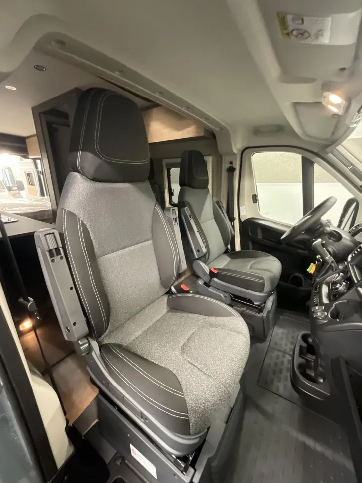 Fahrzeugbild Dethleffs Globetrail Active 600 ES Citroen Dieselheizung! #9