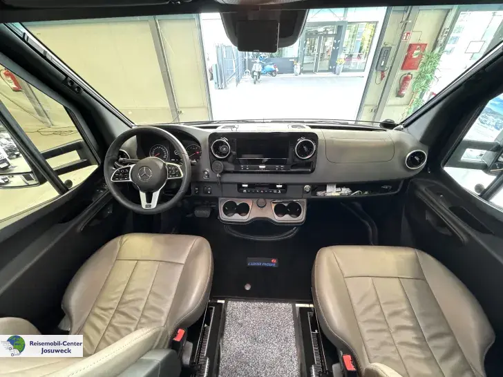 Fahrzeugbild Eura Mobil Profila T 726 EF Hubstützen,Solar,Lithium u.v.m #10