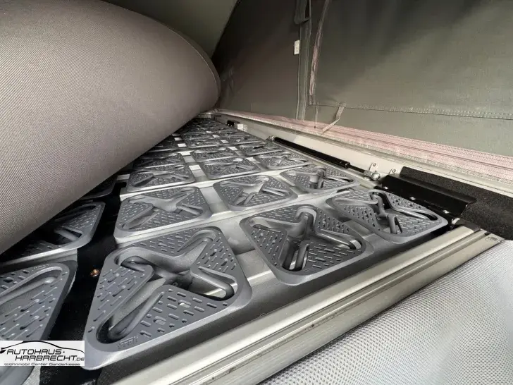 Fahrzeugbild Dethleffs Globevan Camp Two-1.Hd-Ahk-Automatik-ACC-Xenon #30