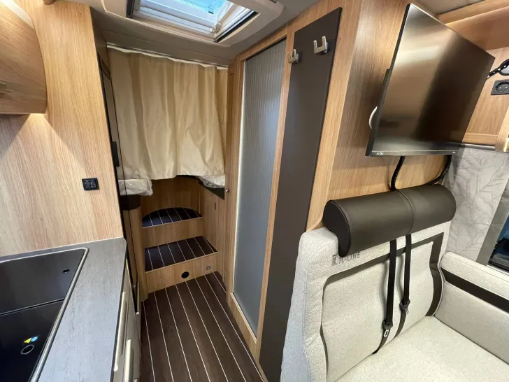 Fahrzeugbild Knaus SKY TI 650 MEG IC-LINE +ABVERKAUF+ #32