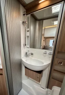 Fahrzeugbild Laika Ecovip L 2009 *Mietfahrzeug* #13