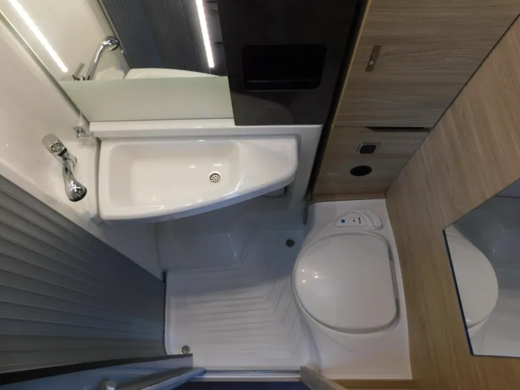 Fahrzeugbild Knaus Van TI PLUS PLATINUM SELECTION 650 MEG SAT + TV #22