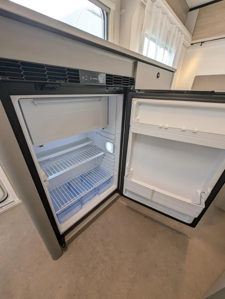 Fahrzeugbild LMC Sassino 460 E MOVER|DUSCHE|3 BETTEN #13