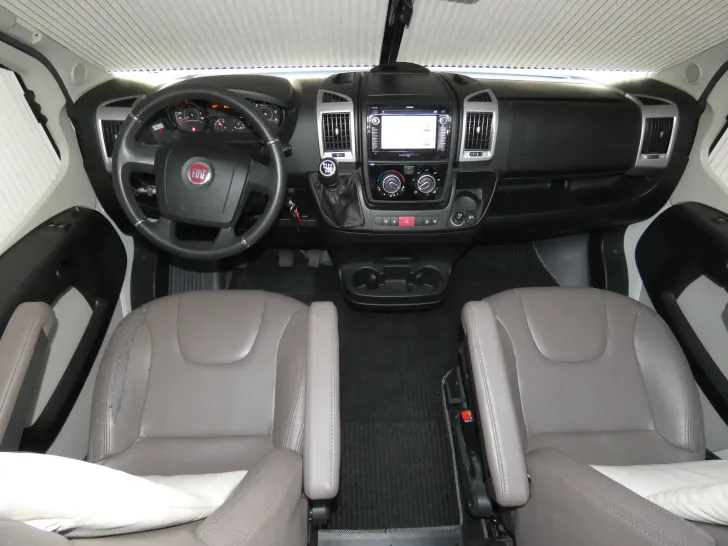 Fahrzeugbild Bürstner Travel Van T 690 G #6