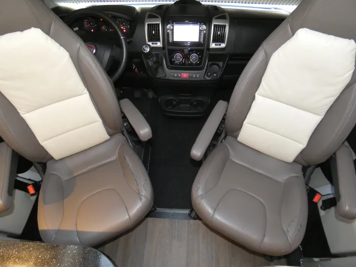 Fahrzeugbild Bürstner Travel Van T 690 G #12