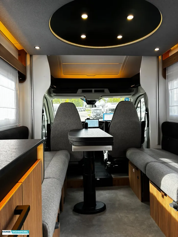 Fahrzeugbild Challenger 260 Graphite Edition 2027 #8
