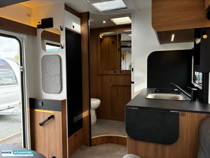 Fahrzeugbild Challenger 260 Graphite Edition 2027 #12