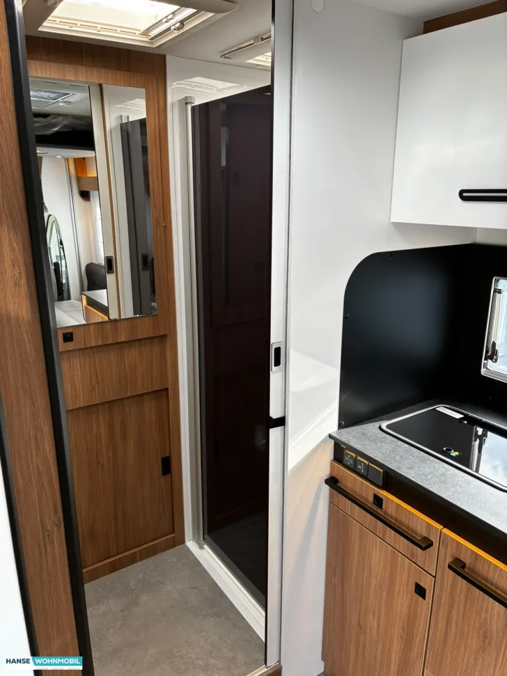 Fahrzeugbild Challenger 260 Graphite Edition 2027 #14