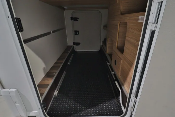 Fahrzeugbild Weinsberg CaraCore 650 MEG/9-G Automatik/Einzelbetten+Hub #7