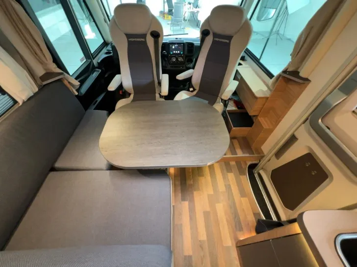 Fahrzeugbild Weinsberg CaraCore 650 MEG/9-G Automatik/Einzelbetten+Hub #9