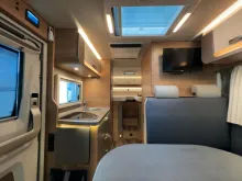 Fahrzeugbild Weinsberg CaraCore 650 MEG/9-G Automatik/Einzelbetten+Hub #12