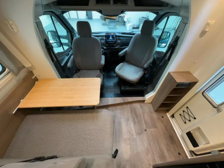 Fahrzeugbild Carado T338 EDITION24 /EINZELBETTEN/HUBBETT/MARKISE #9