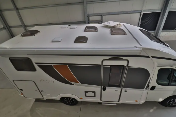 Fahrzeugbild Bürstner Lyseo IT 710 G Harmony-Line/Festbett+Hubbett #6